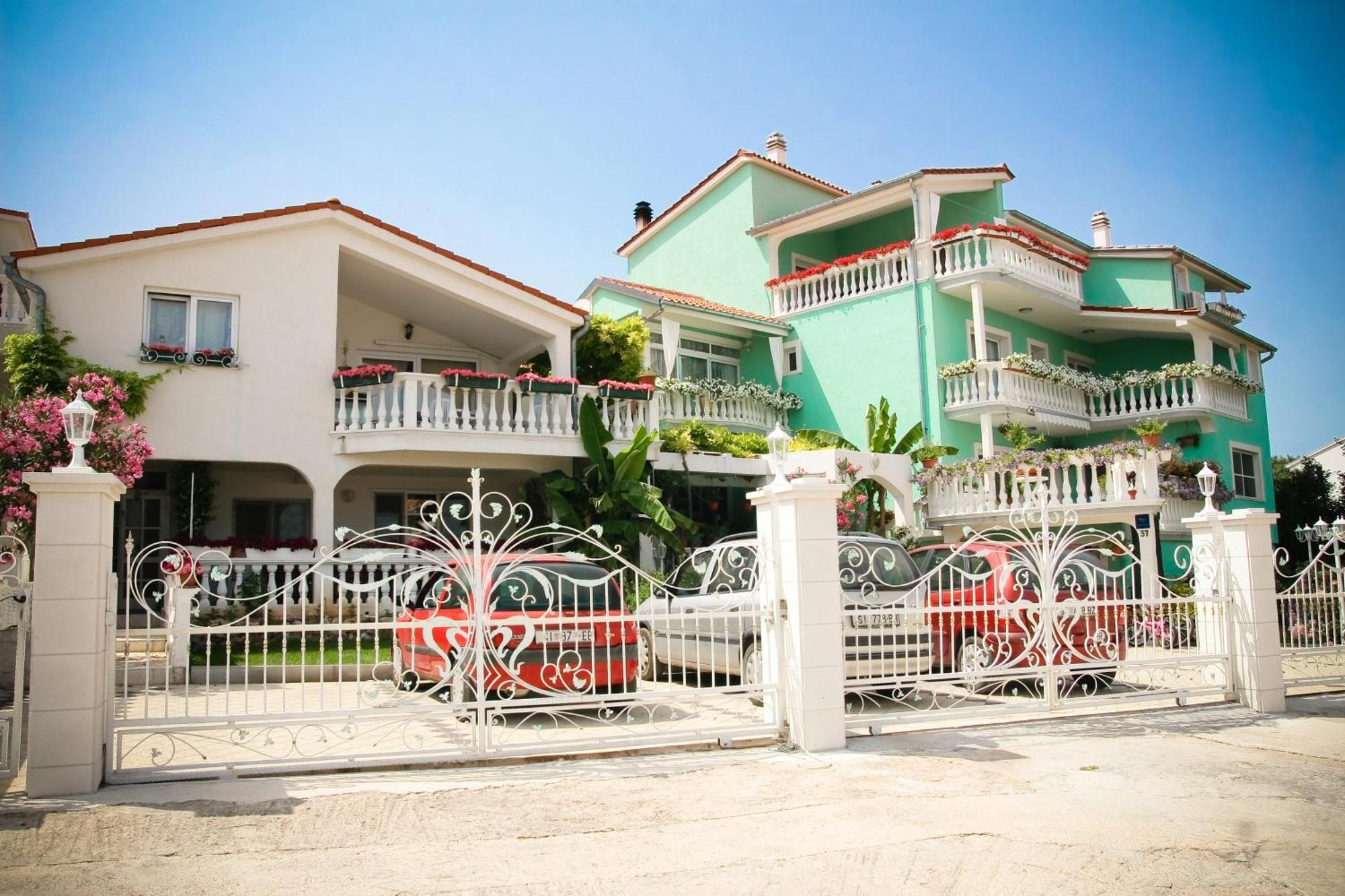 Apartments Katarine Zrinske Βόντιτσε Εξωτερικό φωτογραφία